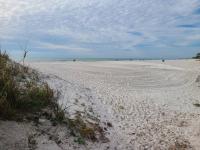 Beachside Retreat W Heated Pool - B&B St. Pete Beach