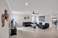 By Hard Rock Guitar Hotel casino 7 min walk - B&B Dania Beach