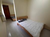 Vierpersoonskamer met Eigen Externe Badkamer