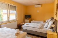 Camera Quadrupla con Vista Giardino 