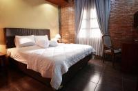 B&B Yogyakarta - Ndalem Maharani Guest House - Bed and Breakfast Yogyakarta