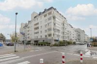 Metro Kabaty Lovely Studio Apartment by Noclegi Renters - B&B
