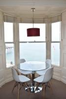 Beautiful Seafront 1 bedroomed apartment - Ferienwohnung