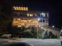 Somewhales Pension - B&B