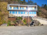 Somewhales Pension - B&B Namhae
