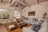 VILLA IN PIETRA Kalamaras - Bed and Breakfast Makhairádhon