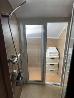 Apartment with Shower