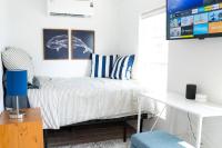 B&B Corpus Christi - Freshly Built Studio Apartment w/ Amazing Windows - Bed and Breakfast Corpus Christi