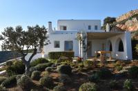 B&B Naoussa - Villa Oliviers · Deluxe Villa - Infinity Pool & Helipad - Bed and Breakfast Naoussa