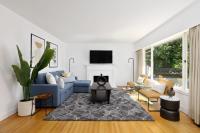 Spacious 3 bedroom property in North Vancouver - B&B