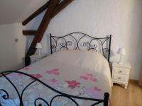 La tour du logis, gîte 4 * à 15 min du Futuroscope - B&B Cheneché