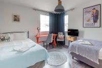 Chambre Lits Jumeaux avec Salle de Bains Commune