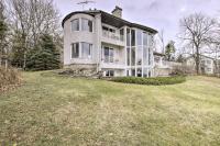 Grand Egg Harbor Home with Stunning Lake Views! - Chambres d’hôtes Egg Harbor