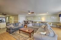 Spacious Wildwood Townhome with Covered Balcony - B&B