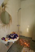 Deluxe Double Room (2 Adults + 1 Child)