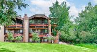 Laurelwood Condominiums 304 - B&B