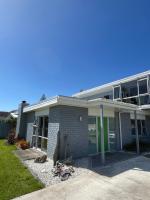 Green Door - One bedroom apartment - Bed and Breakfast