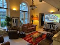 The Old Court House & Jail - B&B Menai Bridge