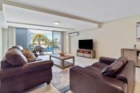 Coast on Coral Luxury Apartment Unit 15 - Bed and Breakfast The Entrance