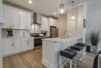 Classy, Cozy, Close to downtown - B&B