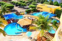 Flats próximo ao Shopping Singapura - pode descer com bebidas para o Park Aquático 1410 - B&B