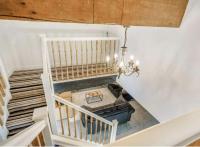 Deluxe Three-Bedroom House with Hot tub