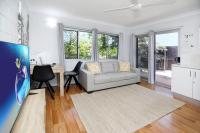 B&B Cairns - Ground Floor Easy Unit Close to City 4 - Bed and Breakfast Cairns