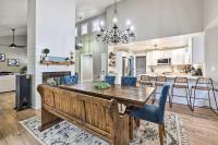 Lakefront Rogers Getaway with Hot Tub and Deck! - B&B Rogers