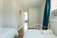 Cozy Farmhouse Apartment in Bristol 2 bed 1 bath - Chambres d'hôtes Bristol