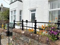 B&B Dalry - St John's Flat Spacious Accomodation - Bed and Breakfast Dalry