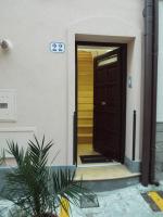 The House of Castle Apartments - B&B