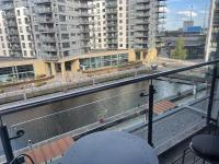 Deluxe City Modern Apt&Free Parking no Balcony - B&B