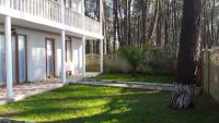 4 Bed Villa-Sleeps 8-Parking-Garden-Sea View - B&B Ureki
