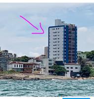 Apartamento Pé na Areia e águas tranquilas no centro de Guarapari - B&B