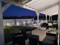 Apartment mit Poolblick