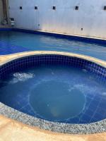 Casa com Piscina, hidromassagem e churrasqueira. - B&B