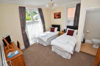 Double or Twin Room with Shared Bathroom