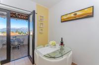 Apartments Derado - Bed and Breakfast Supetar