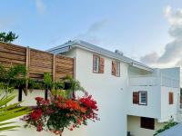 Villas TROPICAL & EXOTIC, 6 chambres avec 2 piscines - B&B Le Moule