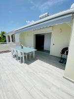 Villas TROPICAL & EXOTIC, 6 chambres avec 2 piscines - B&B Le Moule