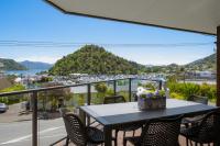 Appartamento Familiare con 2 Camere da Letto e Vista Mare 

