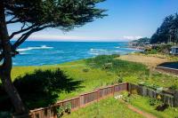 Oceanfront Home Retreat w Breathtaking Views of Fitzgerald Marine Reserve - Ferienwohnung