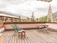 Charmant T2 avec grande terrasse, proche télécabines et commerces, parking inclus - FR-1-330F-43 - Chambres d'hôtes Serre Chevalier