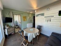 Quiberon - Studio 4 pers rénové, balcon, parking, 100m plage - FR-1-478-139 - Chambres d'hôtes Quiberon