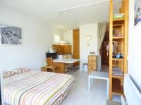 Studio 4 pers avec balcon, pied des pistes, parking gratuit, ascenseur - FR-1-602-1 - B&B