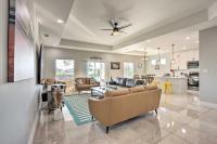 Stunning Laguna Vista Retreat with Pool and Grill - B&B Laguna Vista