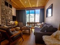 Appt 10 pers rénové, calme, balcon sud, cheminée, Wi-Fi, proche pistes - FR-1-545-14 - B&B