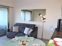 Charmant 2P en bord de mer, 4 couchages, marina, proche gare et centre, parking vélos et scooters - Chambres d'hôtes Villeneuve-Loubet
