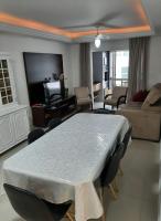 Meia Praia - apartamento com sacada ampla e churrasqueira, próximo a praia e a avenida principal. - Bed and Breakfast Itapema