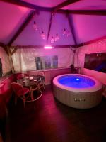 Penthouse with Jacuzzi on Private Terrace in Trastevere - Ferienwohnung Rom